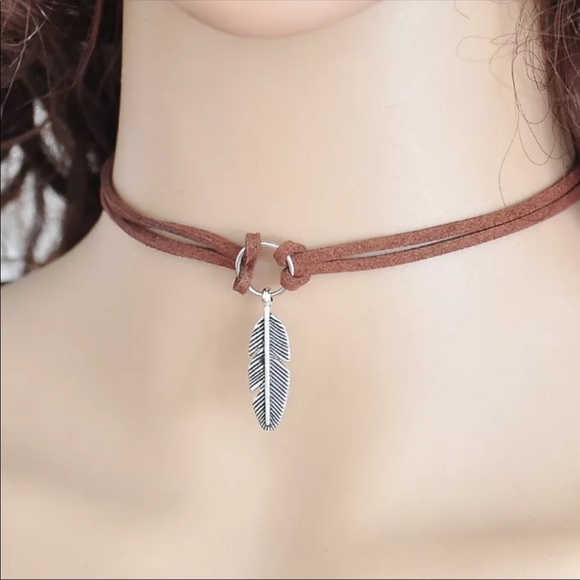 Leather and Feather Choker - Picture 2 of 2